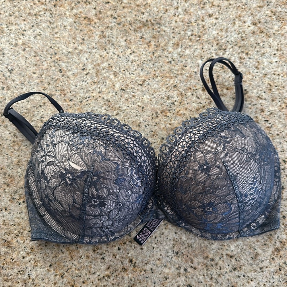 Victoria’s Secret Very Sexy Push-up Bra, 32DD, black lace.